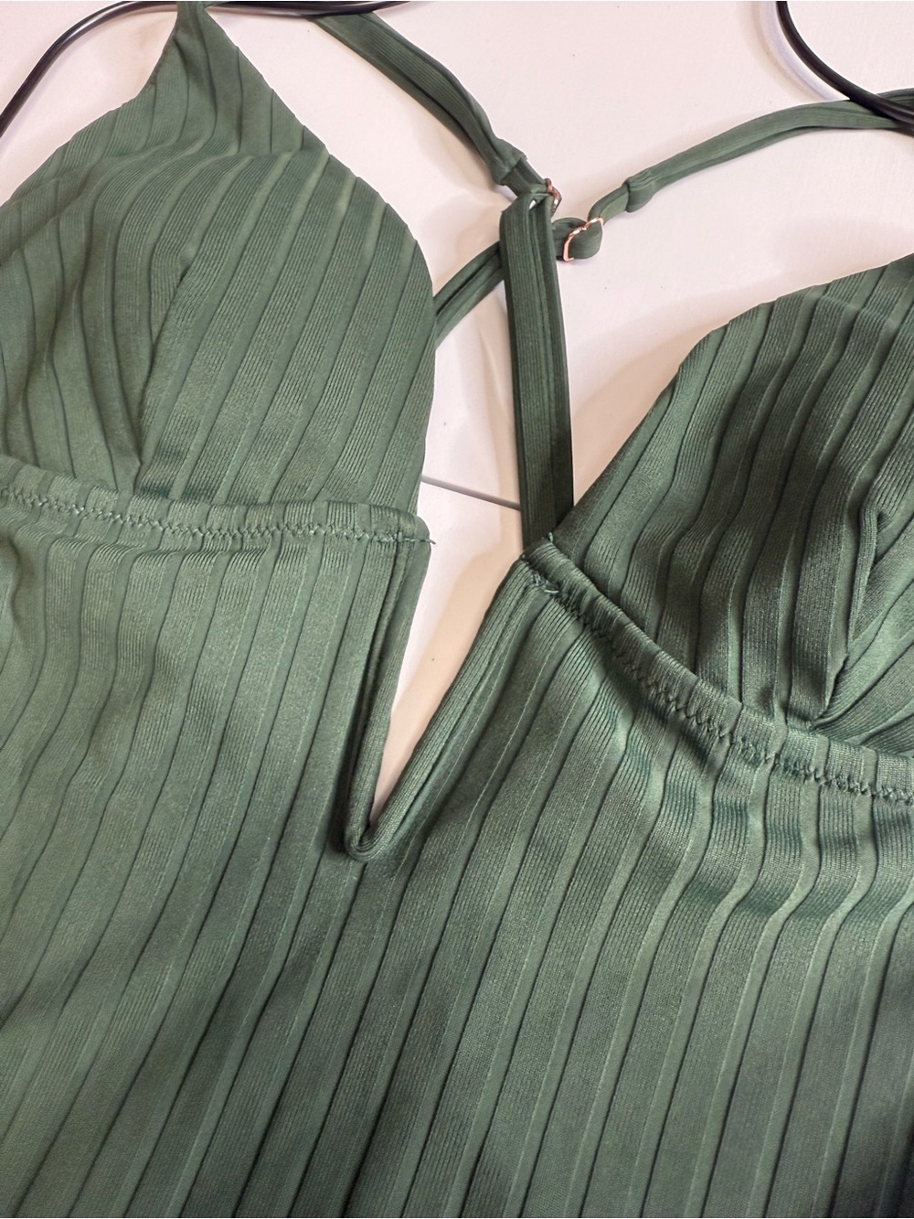 Shade & Shore Ribbed One-Piece Swimsuit in Green Size L low back cross straps - Picture 4 of 10